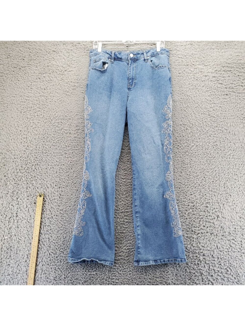Cato Jeans Womens Size 12 Blue Embroidered Flared Stretch Denim *Read*